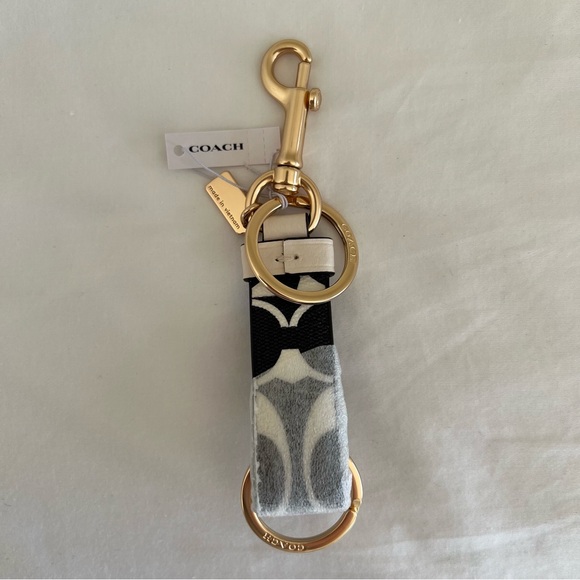 Coach Trigger Snap Bag Charm - Picture 3 of 13